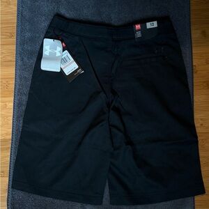 Under Armour Boys Black Shorts NWT